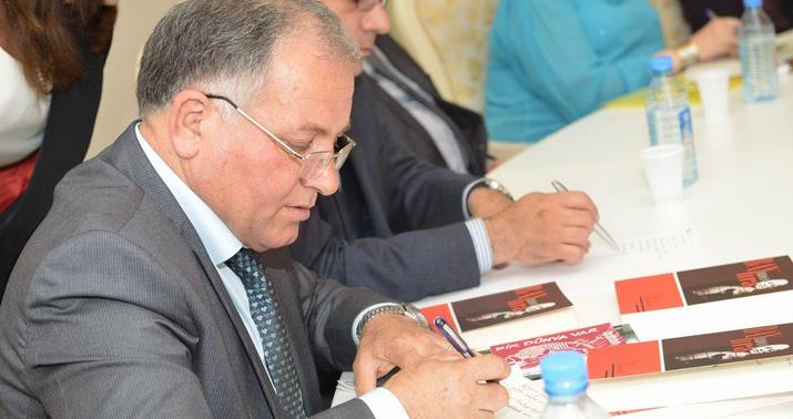 AYB-də təqdimat: Bayıldan Bayıra...