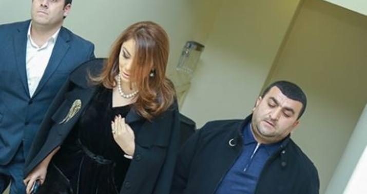 Cangüdənlə gəzən yerli müğənnilər: