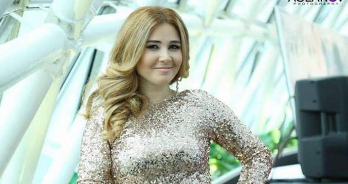 Elnarə teatrdan nazirə şikayət etdi -