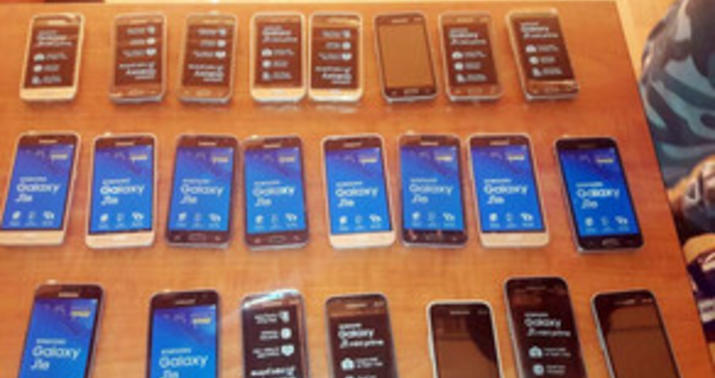 Tovuzda 6 minlik telefonlar oğurlandı