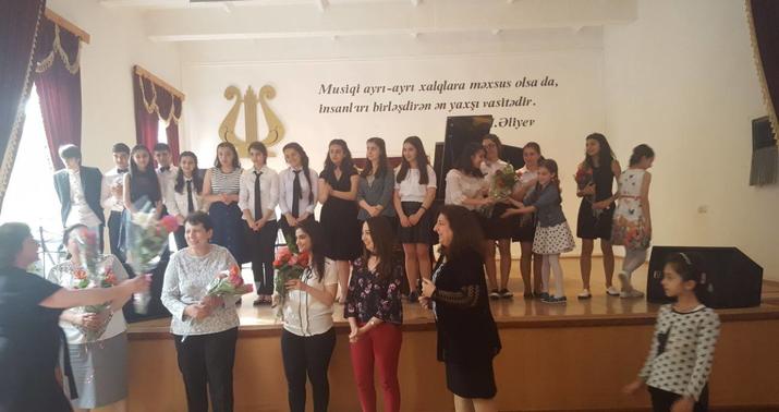 Asəf Zeynallının uşaqları hamını heyran etdi -