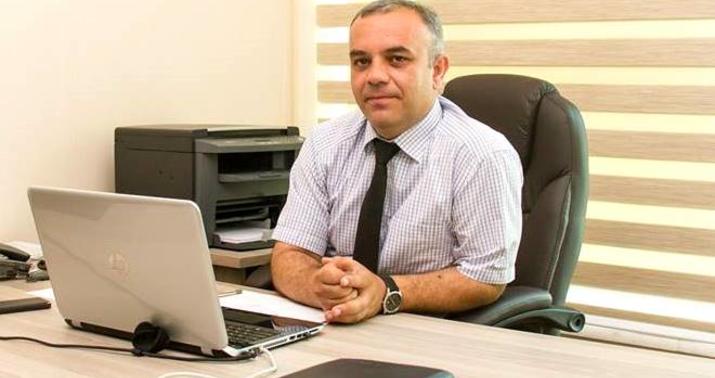 Nəsimi Paşayev mahnı oxudu -