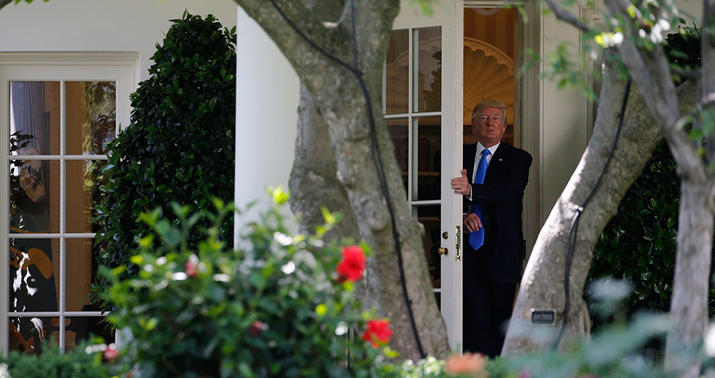 Ağ Ev: Tramp ABŞ-nin hərbi gücündən İranda istifadəyə icazə verib