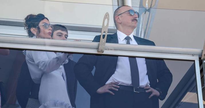 Prezident və xanımı Formula 1-i izləyir -