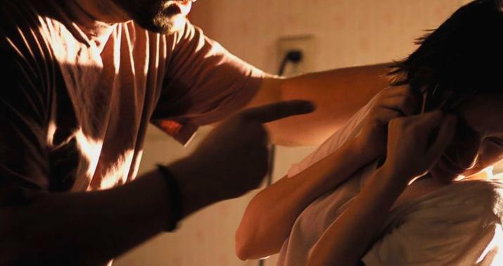 Bakıda kürəkən qayınata və qayınanasını yandırdı –