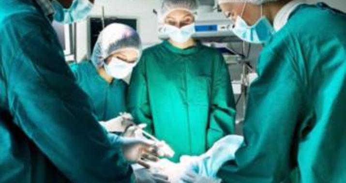 10 yaşlı qızdan 2 kilo şiş çıxarıldı –