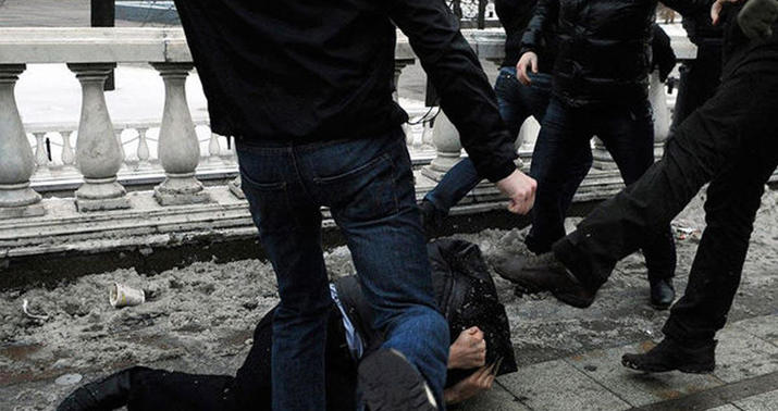 Namaza gedən kişiyə bacısı oğlundan amansızlıq –