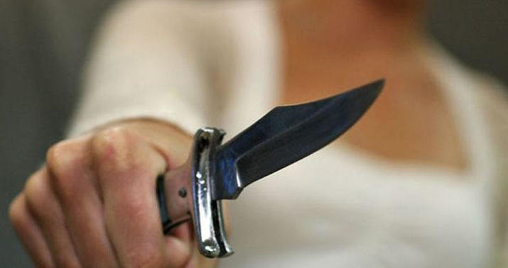 Tovuzda keçmiş ərinin hücumuna məruz qaldığı iddia edilən direktorun anası danışdı