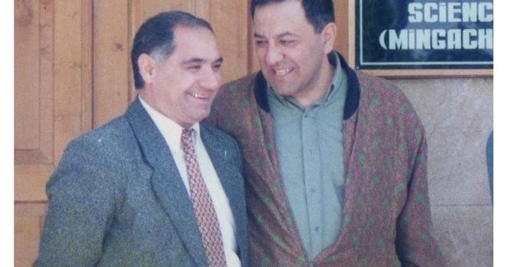 Ayrılanda dedi, kinostudiyaya gedəcək... Və bir də... –
