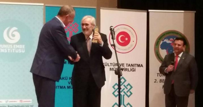 Oqtay Mirqasımova mükafat verildi -