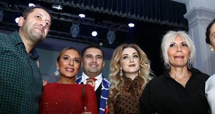 "Ruslanın əli əlimdə, dırnağınacan tər içində..." -