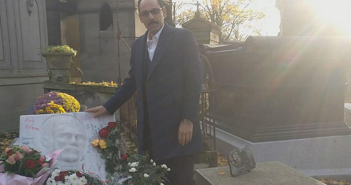 Ərdoğanın adamı Əhməd Qayanın məzarı başında...