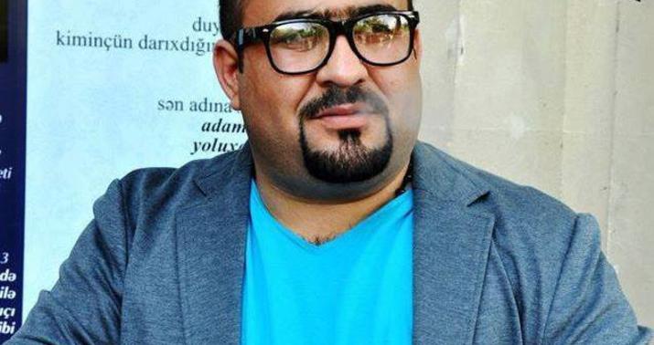 Səni sadəcə gözəl gülüşlərinə görə sevirəm -