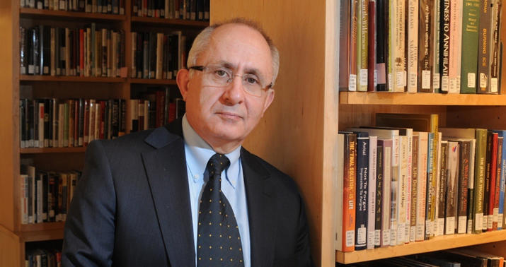 Qərbin “erməni soyqırımı”nı tanıyan sevimli “türk alimi” -