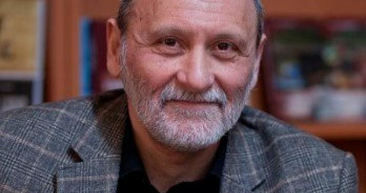 Demə, hamı Vaqifə xəyanət eləməyə hazır imiş... -