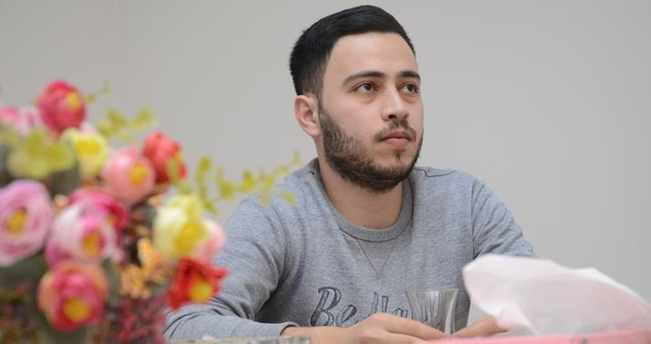 Bir falçı ayda 150 manat verirdi ki, onu biabır edək... -