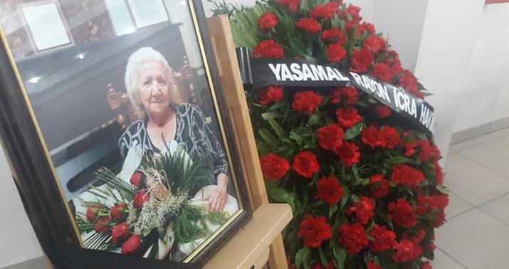 Dünən ad günü, bu gün vida saatı... -