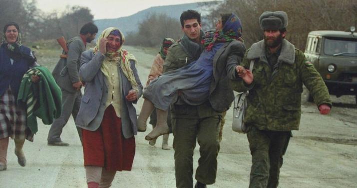 Səni sevə-sevə itirdik, Vətən... –