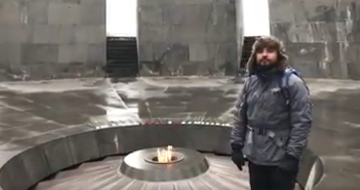 İrəvanın mərkəzində “Ölürüm, Türkiyəm” mahnısı... –