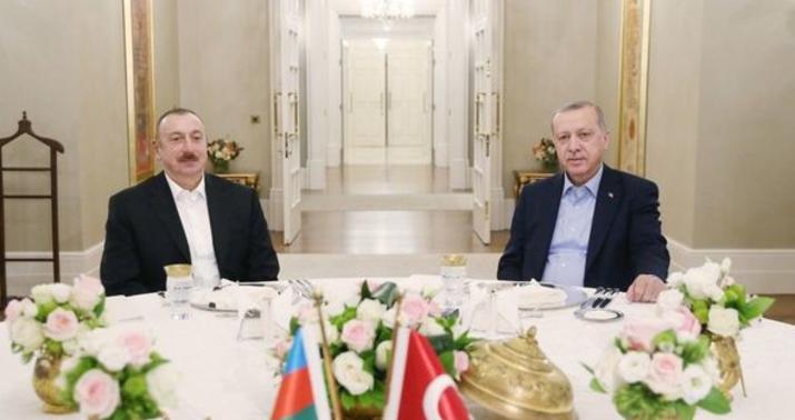 Azərbaycan və Türkiyə prezidentləri birgə işçi naharı ediblər
