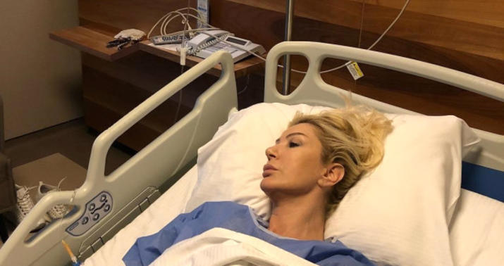 Seda Sayan xəstəxanada –