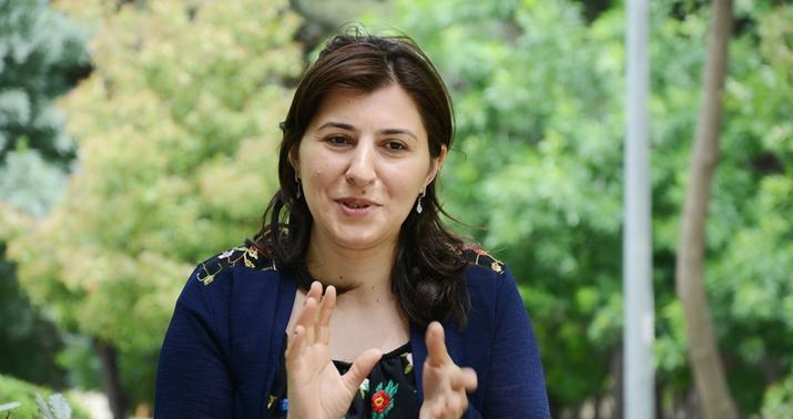 “Tanışım toy gecəsi aləmi vurdu biri-birinə ki…” –