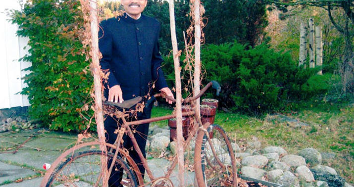 Sevgilisinin ardınca velosipedlə düşdü: