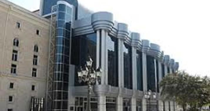 Teatrda qalmaqal: