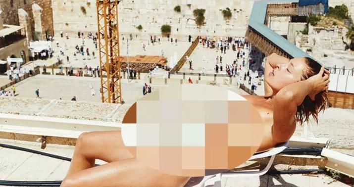 Modelin şəkli qalmaqala səbəb oldu -