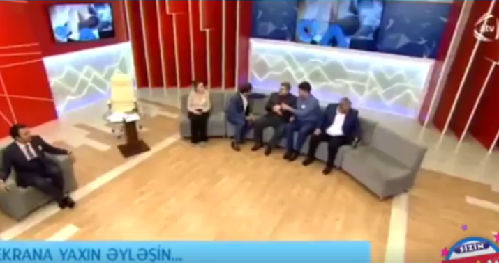 Yataq xəstəsi olan Ağakərimi canlı efirə gətirdilər -