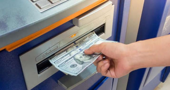 Bankomatlardan 60 min manatdan çox pul oğurlandı -