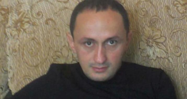 Şkafından tap, çıxar, geyin ən qalın donu... -