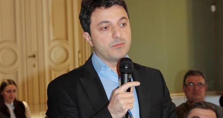 Gəncəliyev "Qaytağı" əsərini ifa etdi -