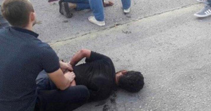 Bakıda dava: Kişi oğlanları ilə birgə qardaşı oğlunu döydü –