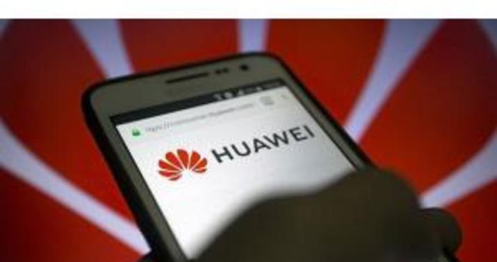 “Facebook”dan “Huawei”yə ağır zərbə