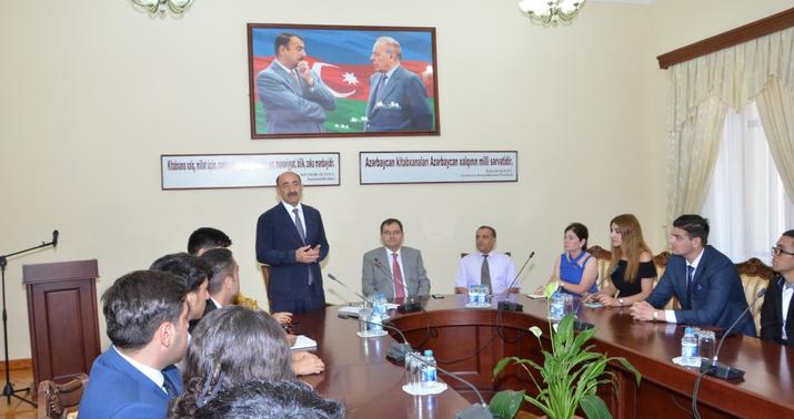 "Gənc liderlər məktəbi"nin üzvləri mədəniyyət naziri ilə görüşüdlər -