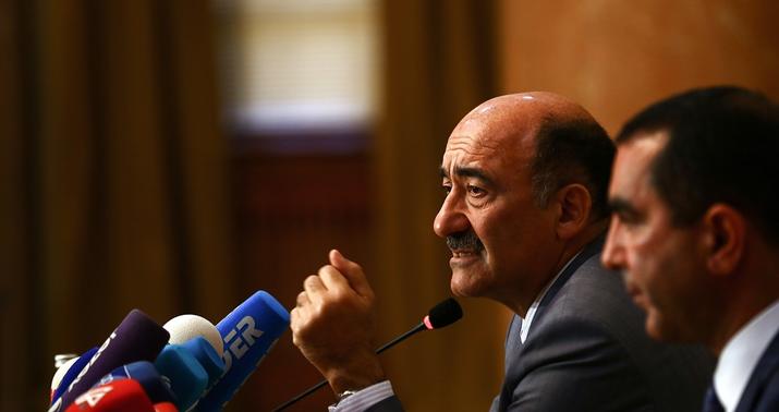 "Fəxrəddin Manafovu yenidən səhnədə görə biləcəyimizə əminəm" -