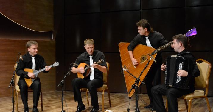 Rusiya folklor konserti maraqla qarşılandı -