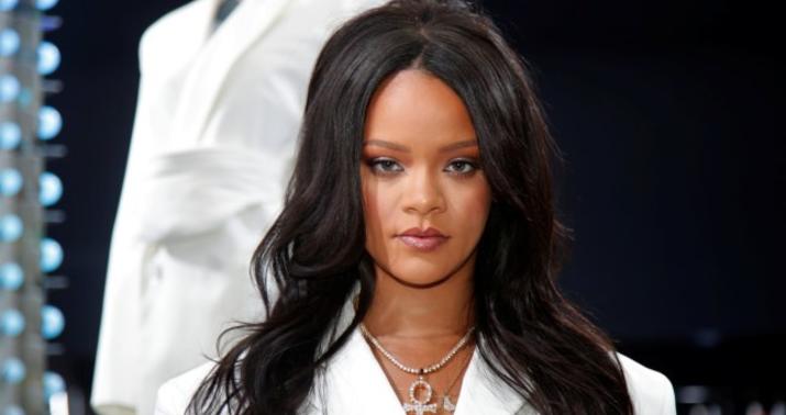 Rihanna ana oldu