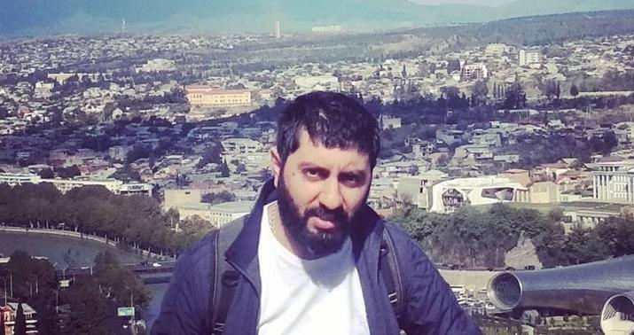 Alik Əlioğlu: “Ədəbi mühitdə olmağı lazımsız hesab edirəm” –