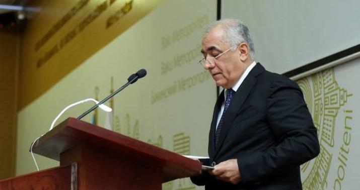 Baş nazir Əli Əsədov parlamentin iclasında