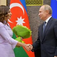 Vladimir Putin Mehriban Əliyevanı təbrik etdi