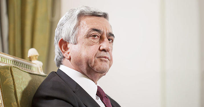 Serj Sarqsyan: “Ermənistan ordusu dərəyə yuvarlanıb”