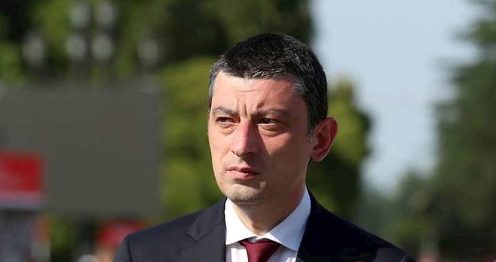 Rəsmi tədbirdə kuryoz hadisə