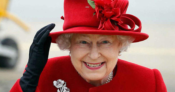 Britaniya kraliçası II Elizabet peyvənd olundu