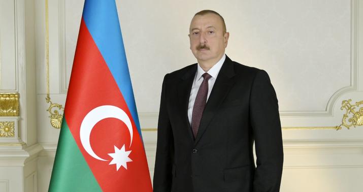 İlham Əliyevin rəsmi "Facebook" səhifəsində Neftçilər günü ilə bağlı paylaşım edildi -