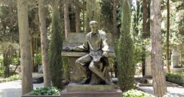 Arif Məlikovun qəbirüstü abidəsi ucaldıldı