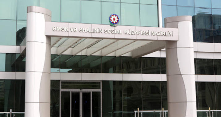 Əmək və sosial müdafiə sahəsində görülən işlər və builki hədəflər müzakirə edilib
