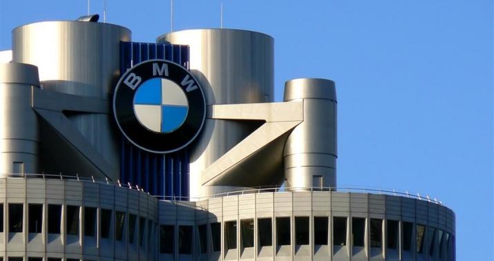 "BMW" dünya üzrə yüz minlərlə avtomobili geri çağırır