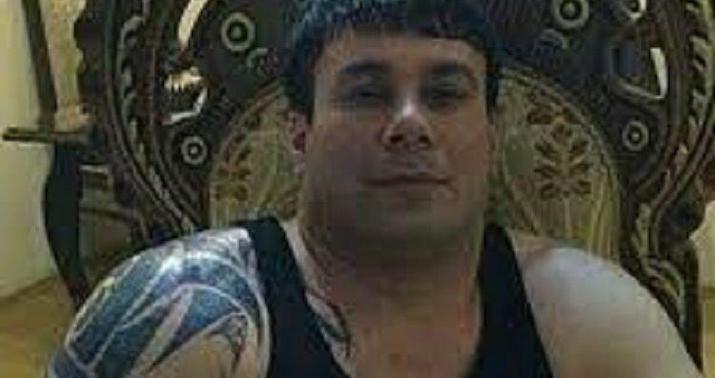 “Rövşən Lənkəranski”nin tərəfdarını öldürənin məhkəməsi başladı